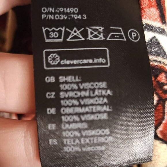 H&M Red Silky Southwestern Sleeveless Top 6 - Picture 5 of 5